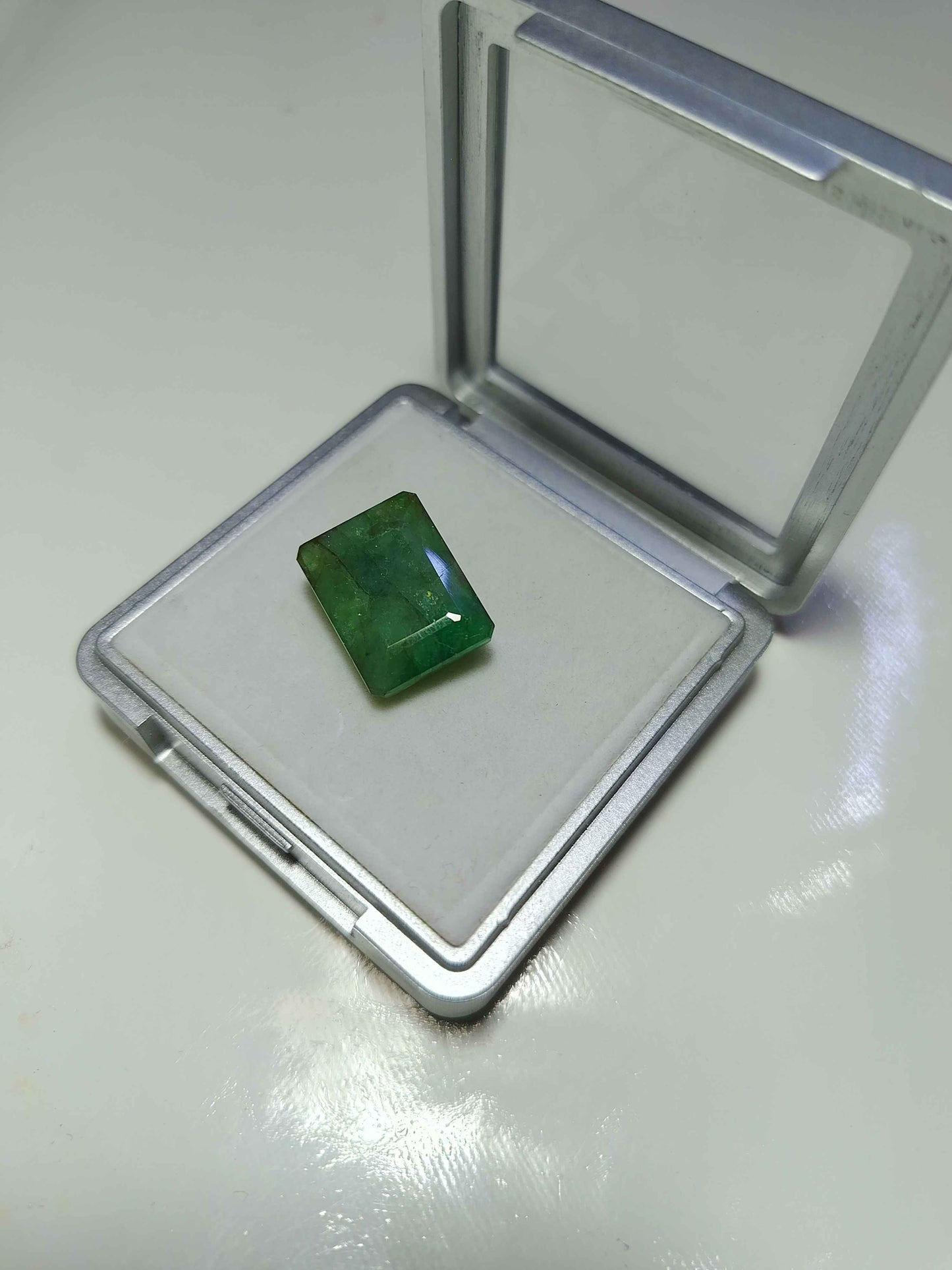 Natural Emerald Big Size 15.94 carat