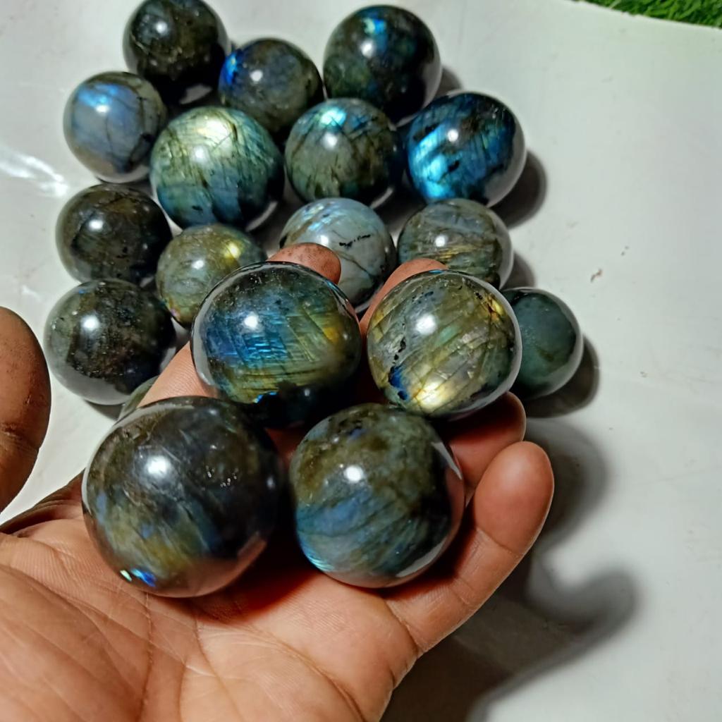 Natural Gemstone Labradorite Sphere 45-60 mm
