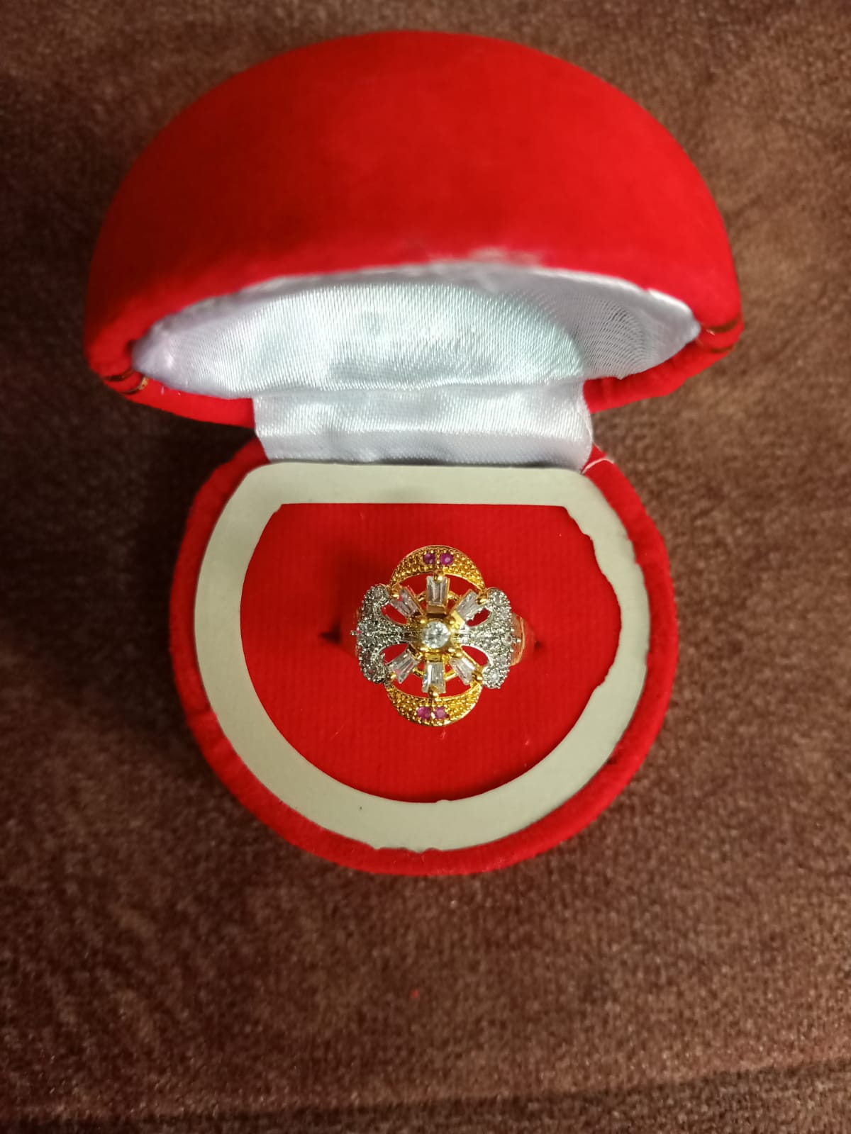 Jewellery Stylish Ring with Artificial Diamonds Gold Plated