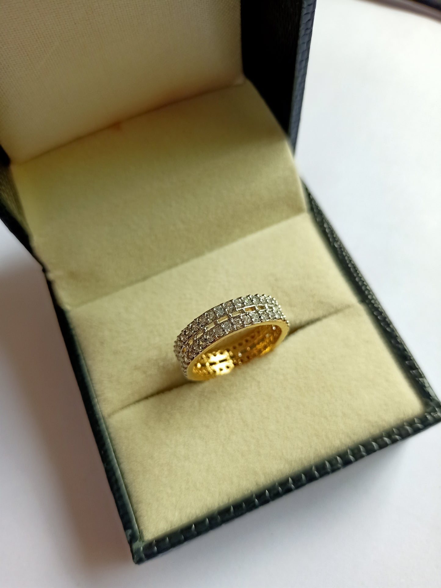 Beautiful Design Ring with Diamonds Artificial for Women Fashion