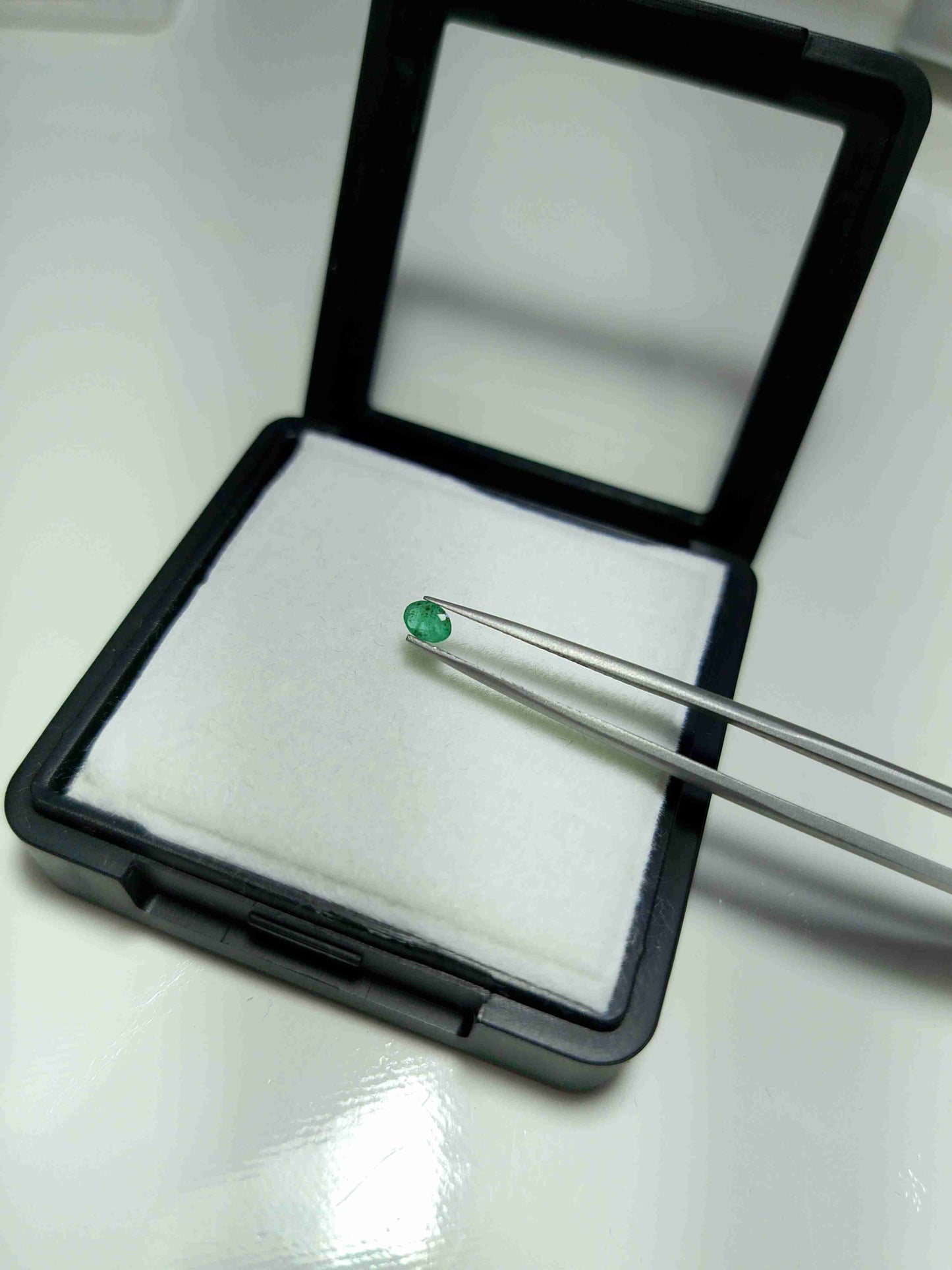 Natural Emerald Oval 0.165 carat
