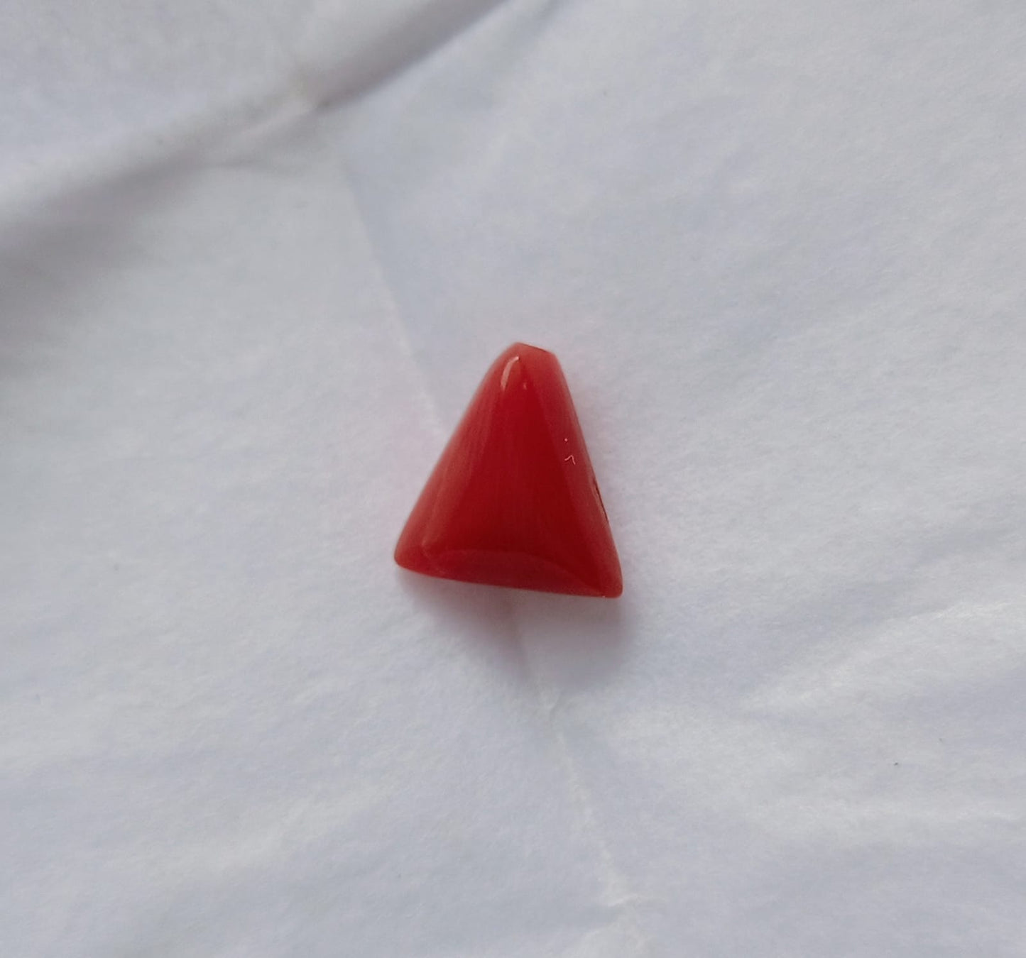Natural Red Coral Triangle 2.6 Carat - Moonga